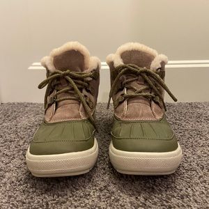 Nike Woodside Chukka 2 Wmns Duck Boot Sneakers 8.5